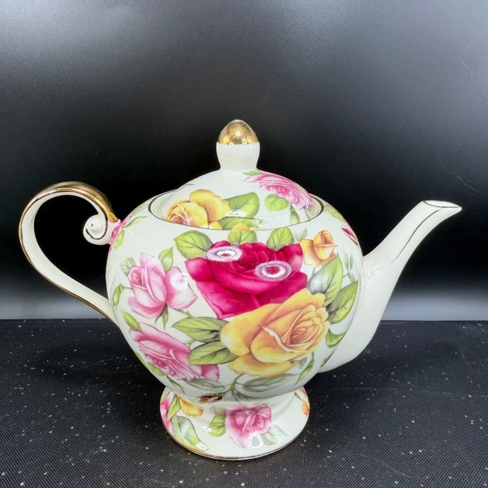Royal Elfleda Country Rose Teapot Allison LL Fine Porcelain Floral Gold Trim 9in